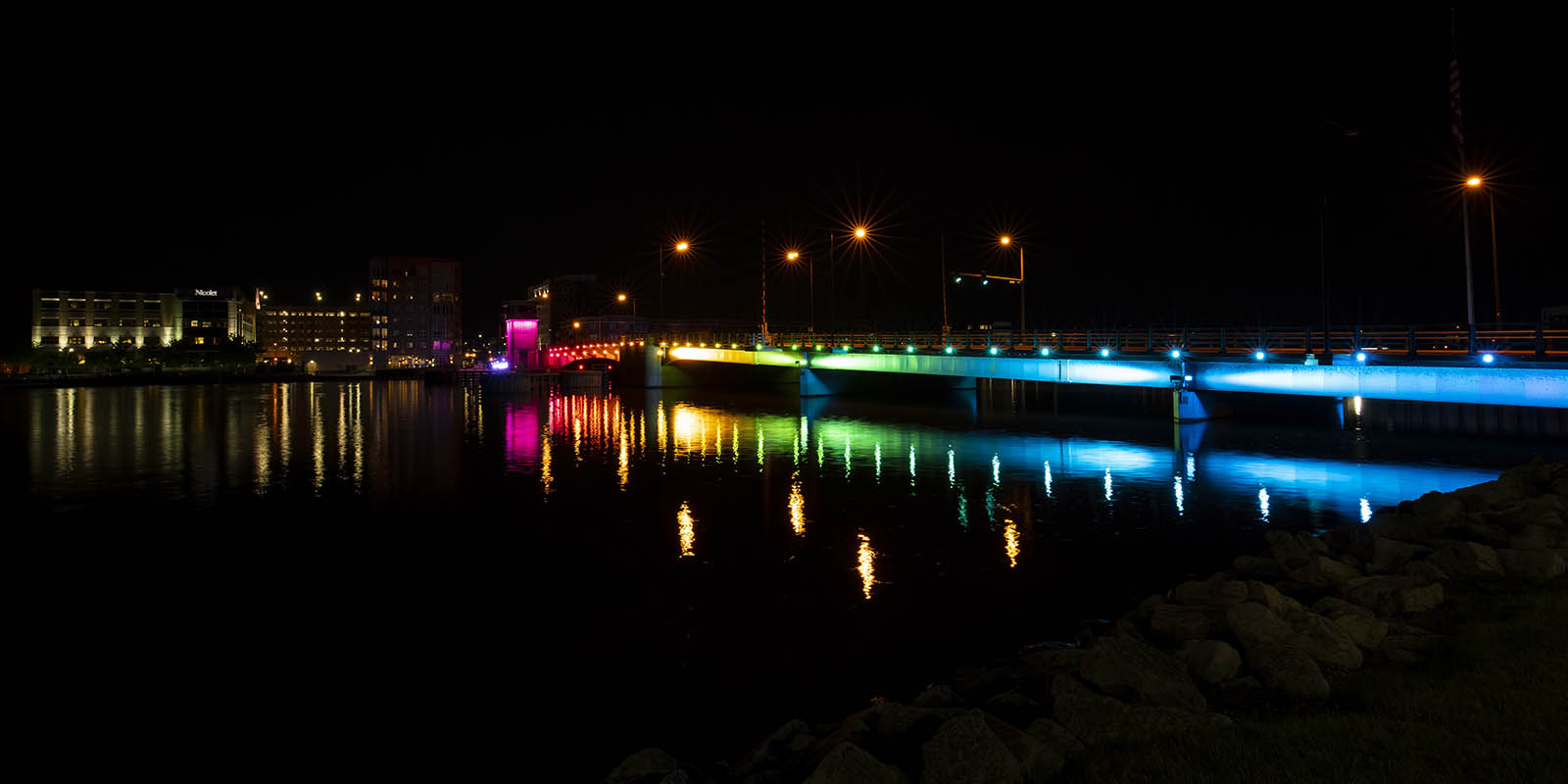 Multi-color LED lighting patterns on the Ray Nitschke (Main St.) bridge in Green Bay, WI
